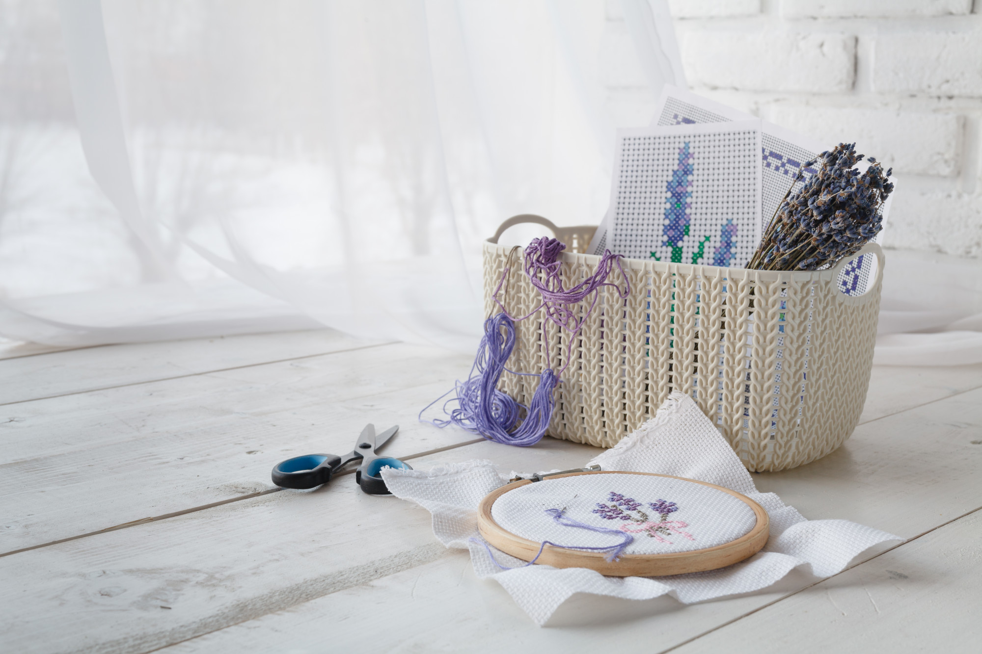 Atelier, masa de lucru cu materiale